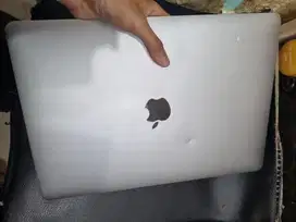 macbook air 13 inchi,2018 bagus