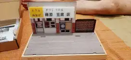 Diorama dan diecast Takumi Fujiwara