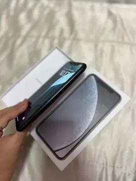 XR 64GB BH 85% FULL SET NO MINUS