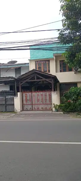 Rumah 2 Lantai Dipinggir Jalan Raya Di Malaka Sari S8328