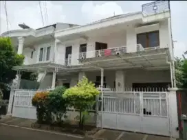 Rumah Nyam Siap Huni LT 200 M² di Billymoon Pondok Kelapa