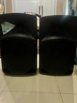 Speaker mackie thump 15inc