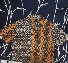 Kemeja batik khas papua