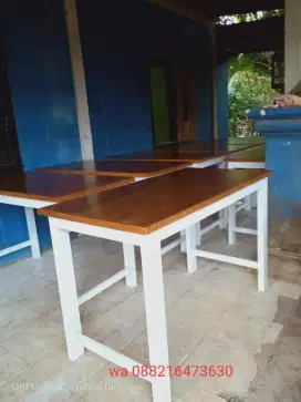 Meja cafe dan makan