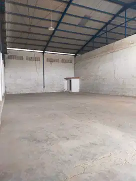 Disewakan gudang di Holis