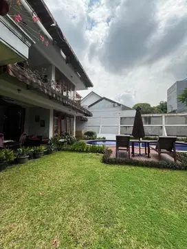 Dijual Cepat Rumah Cantik 2 Lantai Di Kemang