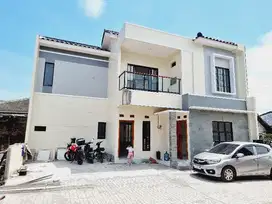 6 Unit Rumah Mewah Dalam Town House di Solo Kota