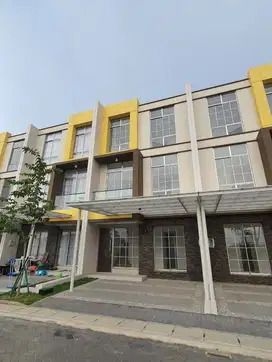 Sewa Rumah Pik2 Tahap 2 6x10 3 Lantai Bagus Dekat Danau