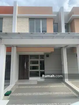 SEWA RUMAH PIK 2 UKURAN 4.5X10 SIAP HUNI BISA SURVEI 2 LANTAI PALING M