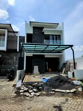 rumah royal residence dekat graha family, citraland, pakuwon indah