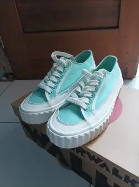 Sepatu cewek Airwalk original