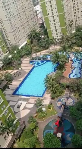 Tower Viola unit Studio lantai 19 swimming pool view