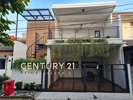 Rumah 2 Lantai Semi Furnished di Graha Raya 13945NC