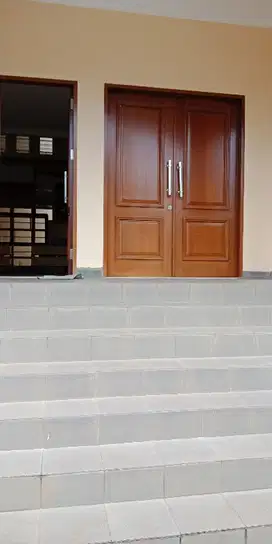 Rumah Cantik, Besar, siap huni, dekat stasiun LRT