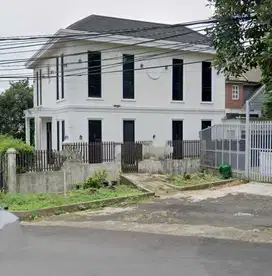 HOT SALE Rumah 2Lt Hook, Semi Furnished SHM Cinere Depok CL 335