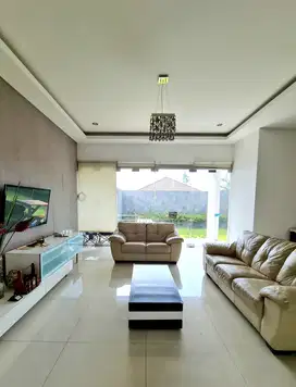 DIJUAL RUMAH DI KOMPLEK ELIT SETRA DUTA BANDUNG UTARA