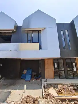 DIJUAL RUMAH PARKSPRING GADING JAKARTA UTARA