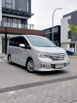Serena HWS Autech 2015 Sunroof