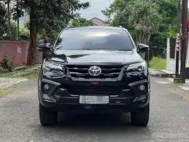 Toyota Fortuner Vrz TRD Sportivo 2019 Hitam