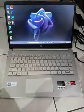 laptop HP model 14s