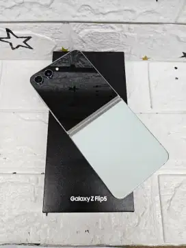 Samsung Z flip 5 8/256 mint second