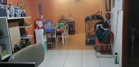 Rumah 2 ¹/² lantai di Duta Bumi siap huni Bekasi