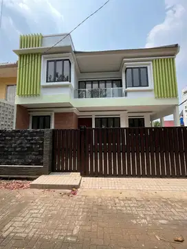 DIJUAL RUMAH MEWAH DAN BARU DI JOMBANG BINTARO DEKAT TOL DAN STASIUN