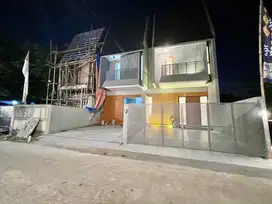 Rumah baru bergaya trofical modern selangkah jalan raya tol jatibening