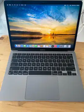 Macbook air m1 2020 8/128gb chip apple