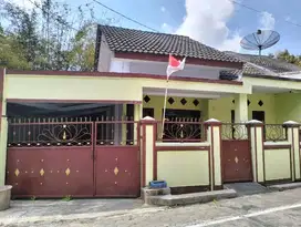 RUMAH STRATEGIS DEKAT BANGJO MENOWO KOTA MAGELANG