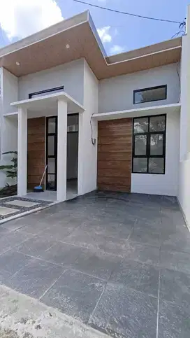 Rumah dijual di madyopuro cemorokandang 345jt 2KT furnished exit tol