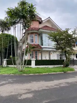 Dijual/Disewa Cepat Rumah Mewah Hook Full Renovasi