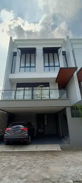 Rumah Brand New Di Cluster Yang Aman Dan Nyaman Di Jaksel