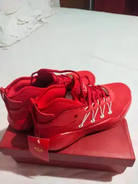 Sepatu basket AZA 7 jackson merah (wood dragon) BNIB size 42