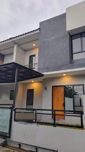 Di Jual Rumah Bangunan baru siap Huni posisi hook 2 Lantai di Kreo