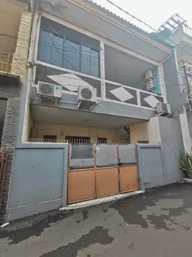 ( Jual Cepat Rumah Kos 3 Lantai Full Terisi) Kebon Jeruk Jakarta Barat