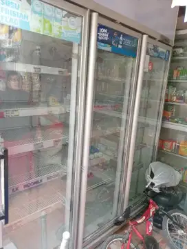 Jual showcase gea siap pakai