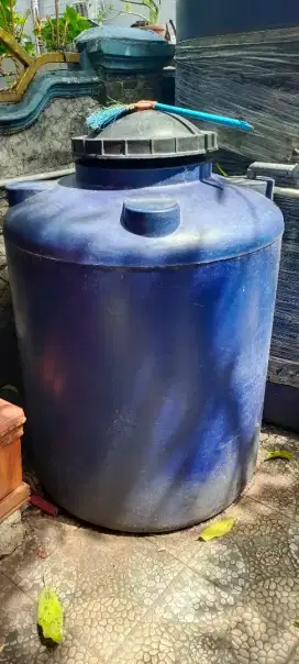 Jual toren air bekas kapasitas 1000 Liter