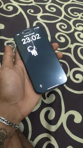 Iphone 16 pro black titanium