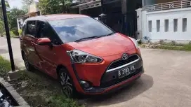 Sienta v cvt 2016