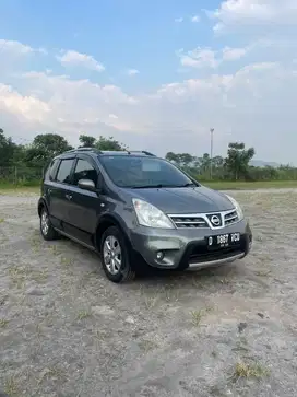 Nissan Livina 2010 Bensin