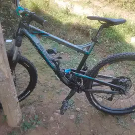 Sepeda Polygon Collosus 3.0