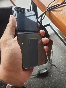 Samsung z flip 5 8/512gb SEIN