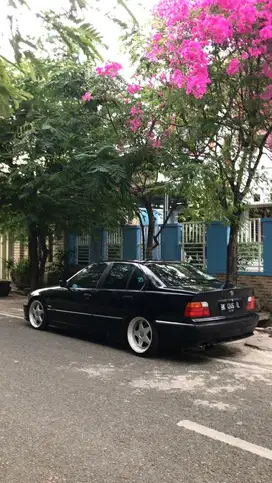 Dijual BMW E36 318i