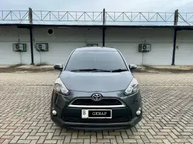 Toyota Sienta V AT 2018
