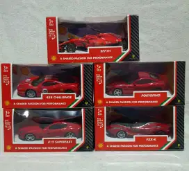 Diecast Burago Shell Ferrari 1:43. Paket 5 Seri Ferrari. New in Box
