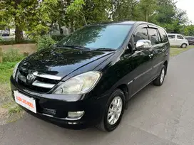 Toyota Kijang Innova 2005 Bensin