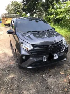 Daihatsu sigra R 1.2 AT