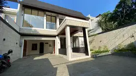 For Sale - Rumah Modern Minimalis di Kemang Jakarta Selatan (NV)