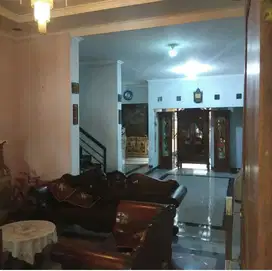 Rumah 2 Lantai Lokasi Strategis di Kawasan Bukit Cirendeu